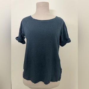 J Crew Linen roll-cuff crewneck T-shirt
Item BP031